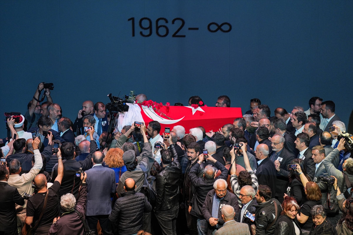 Sırrı Süreyya Önder’e veda