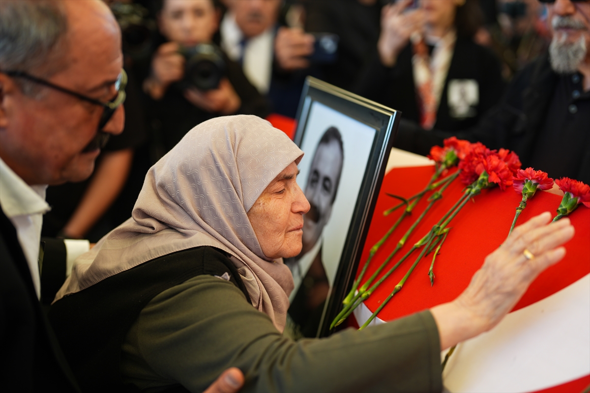 Sırrı Süreyya Önder’e veda