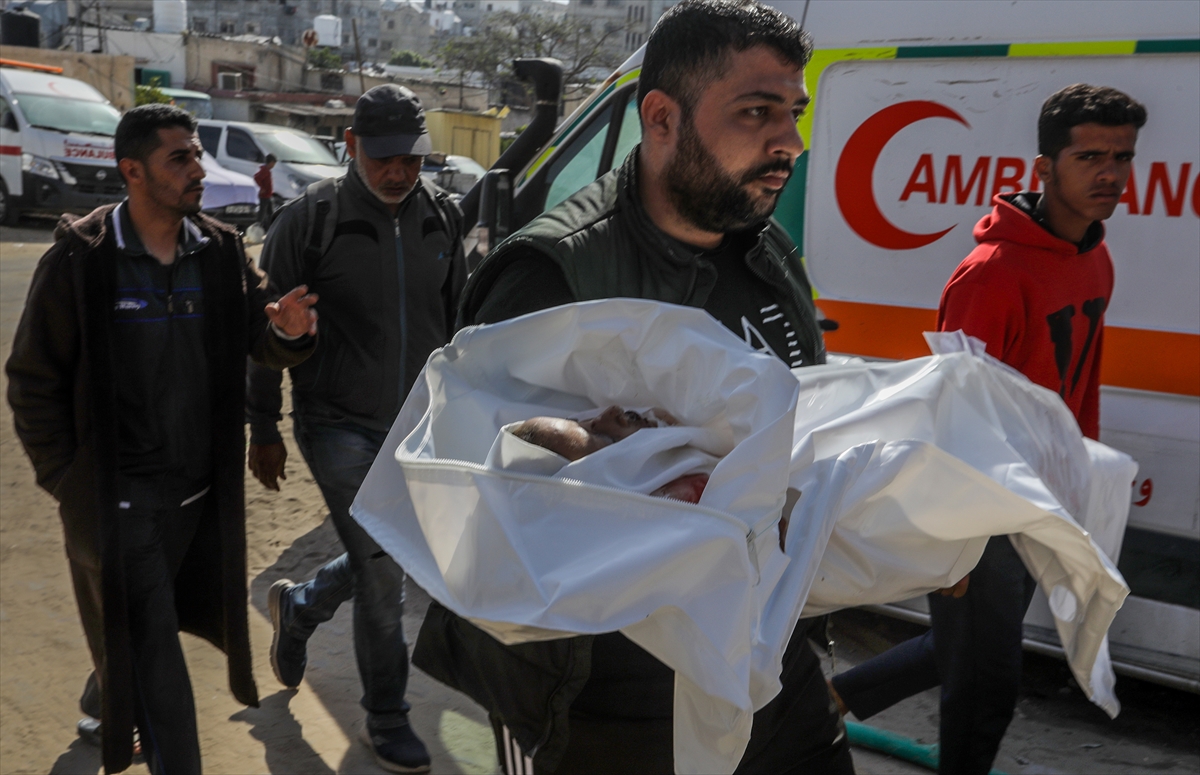 İsrail'in Gazze Şeridi'ne düzenlediği saldırılar sürüyor