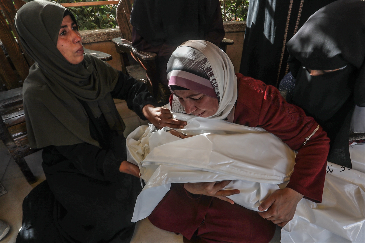 İsrail'in Gazze Şeridi'ne düzenlediği saldırılar sürüyor