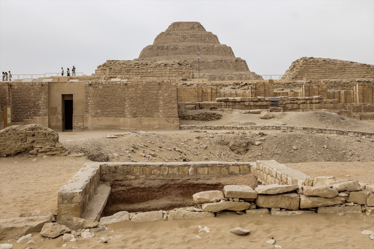 Mısır’ın ilk piramidi Zoser, 4000 yıldır zamana meydan okuyor