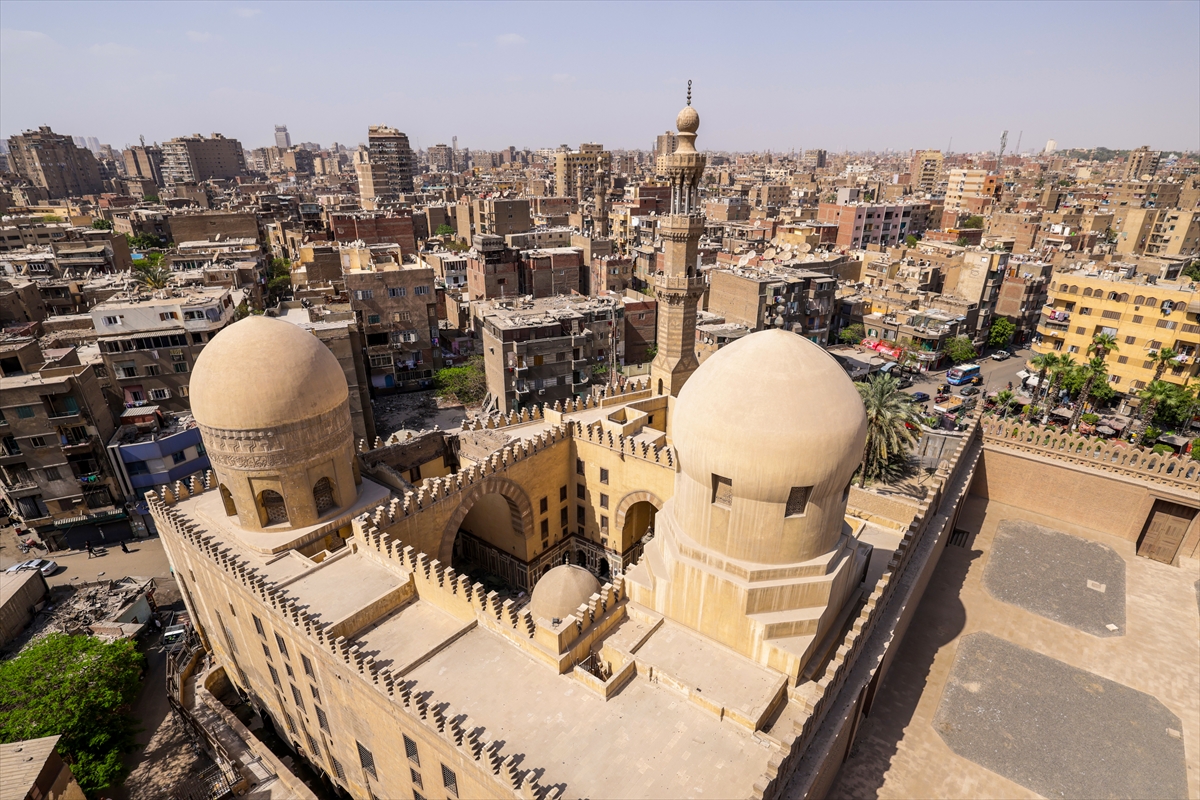 Kahire’nin kalbinde yüzyıllardır ayakta: El-Ezher Camisi
