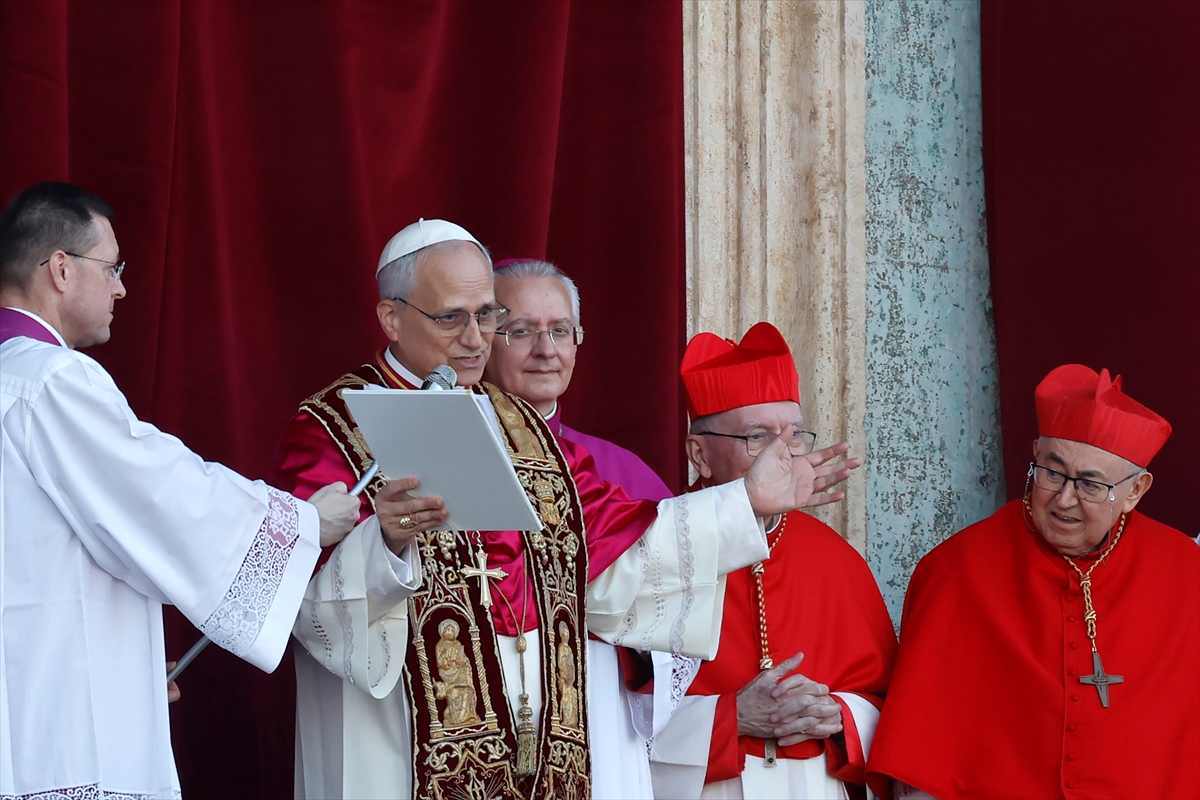 Yeni Papa’nın seçilmesiyle kutlamalar başladı