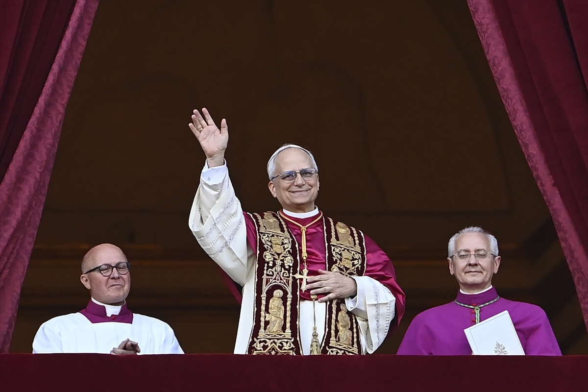 Yeni Papa’nın seçilmesiyle kutlamalar başladı