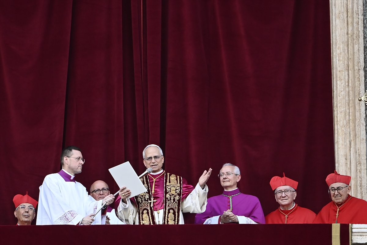 Yeni Papa’nın seçilmesiyle kutlamalar başladı