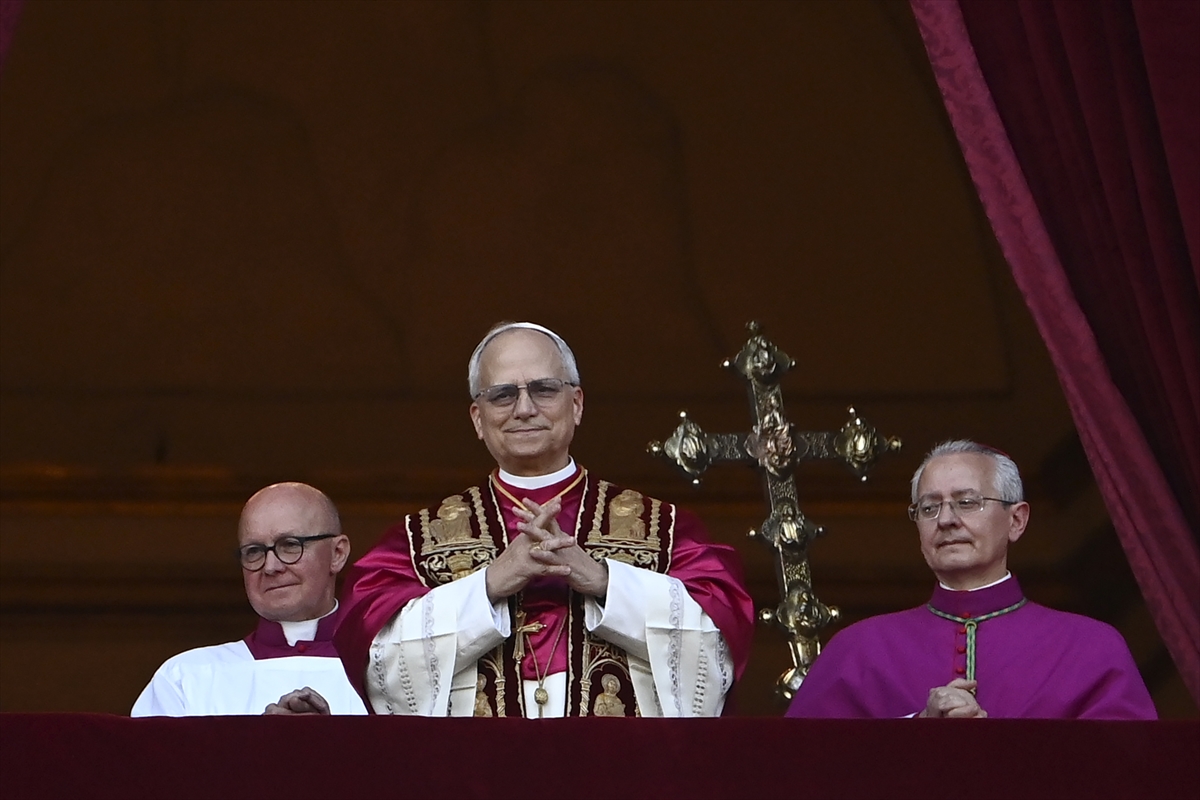 Yeni Papa’nın seçilmesiyle kutlamalar başladı