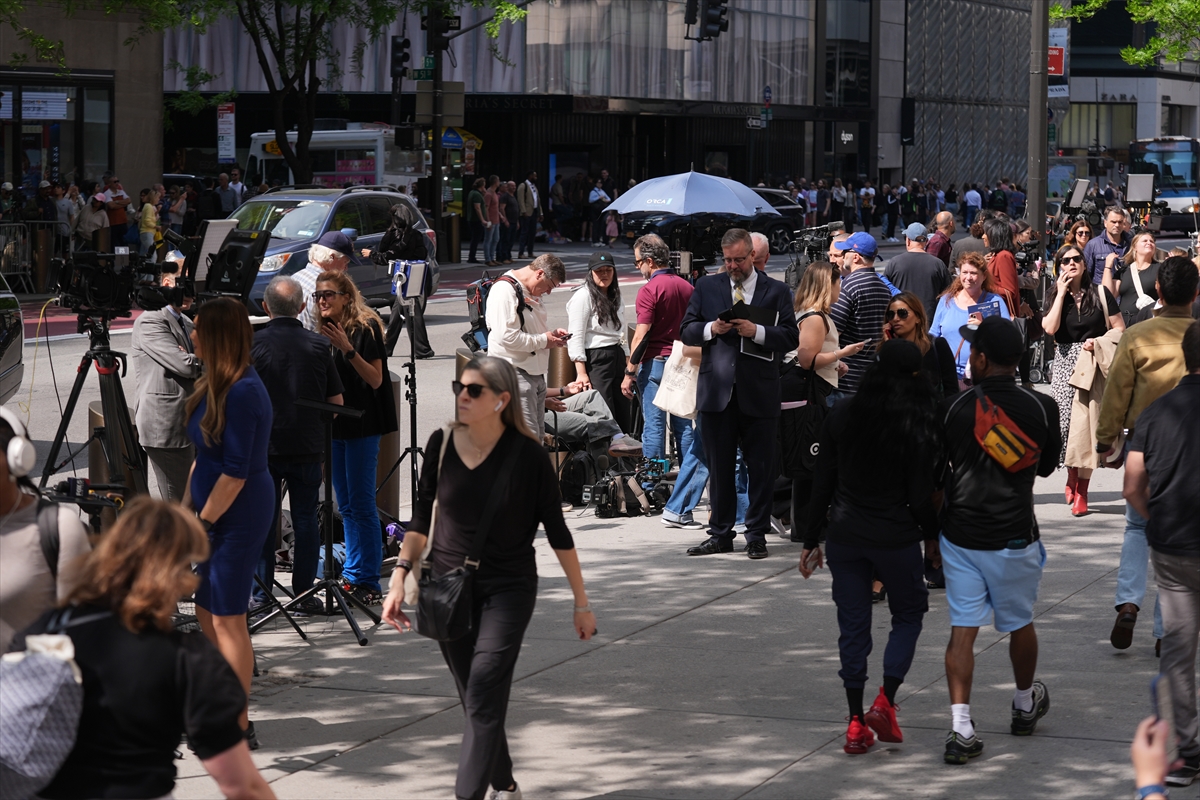 Yeni Papa’nın seçilmesiyle kutlamalar başladı