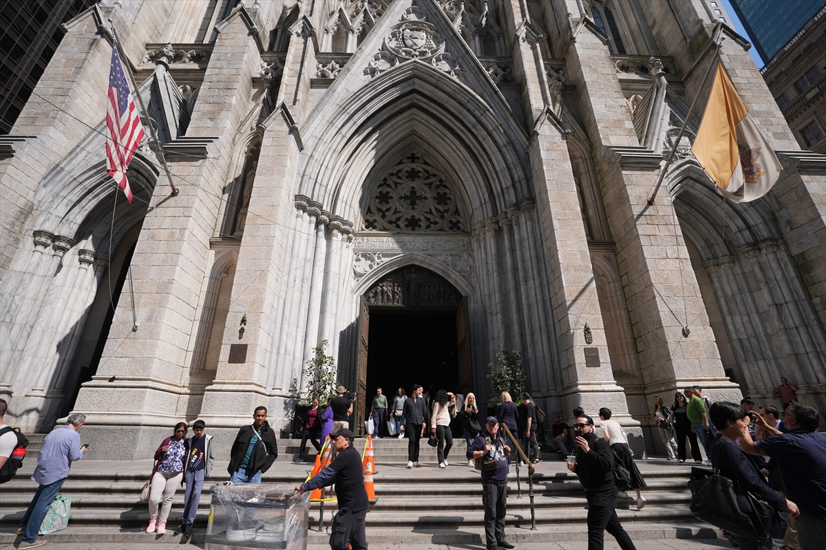 Yeni Papa’nın seçilmesiyle kutlamalar başladı