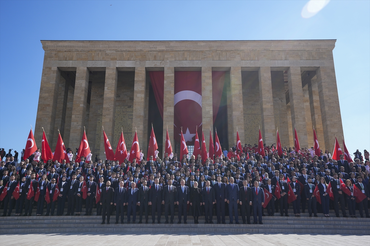 19 Mayıs coşkusu Anıtkabir’de yankılandı