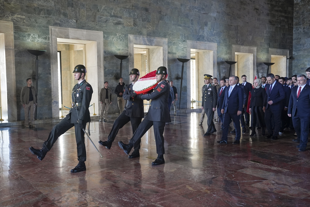 19 Mayıs coşkusu Anıtkabir’de yankılandı