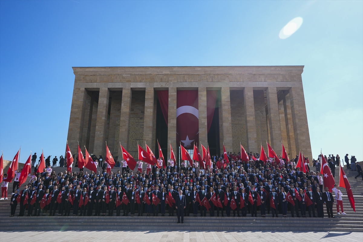 19 Mayıs coşkusu Anıtkabir’de yankılandı