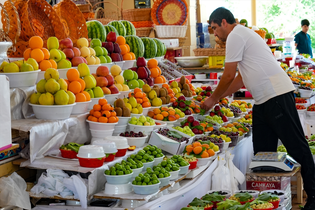 Özbekistan'nın tarihi kenti Taşkent'te günlük yaşam
