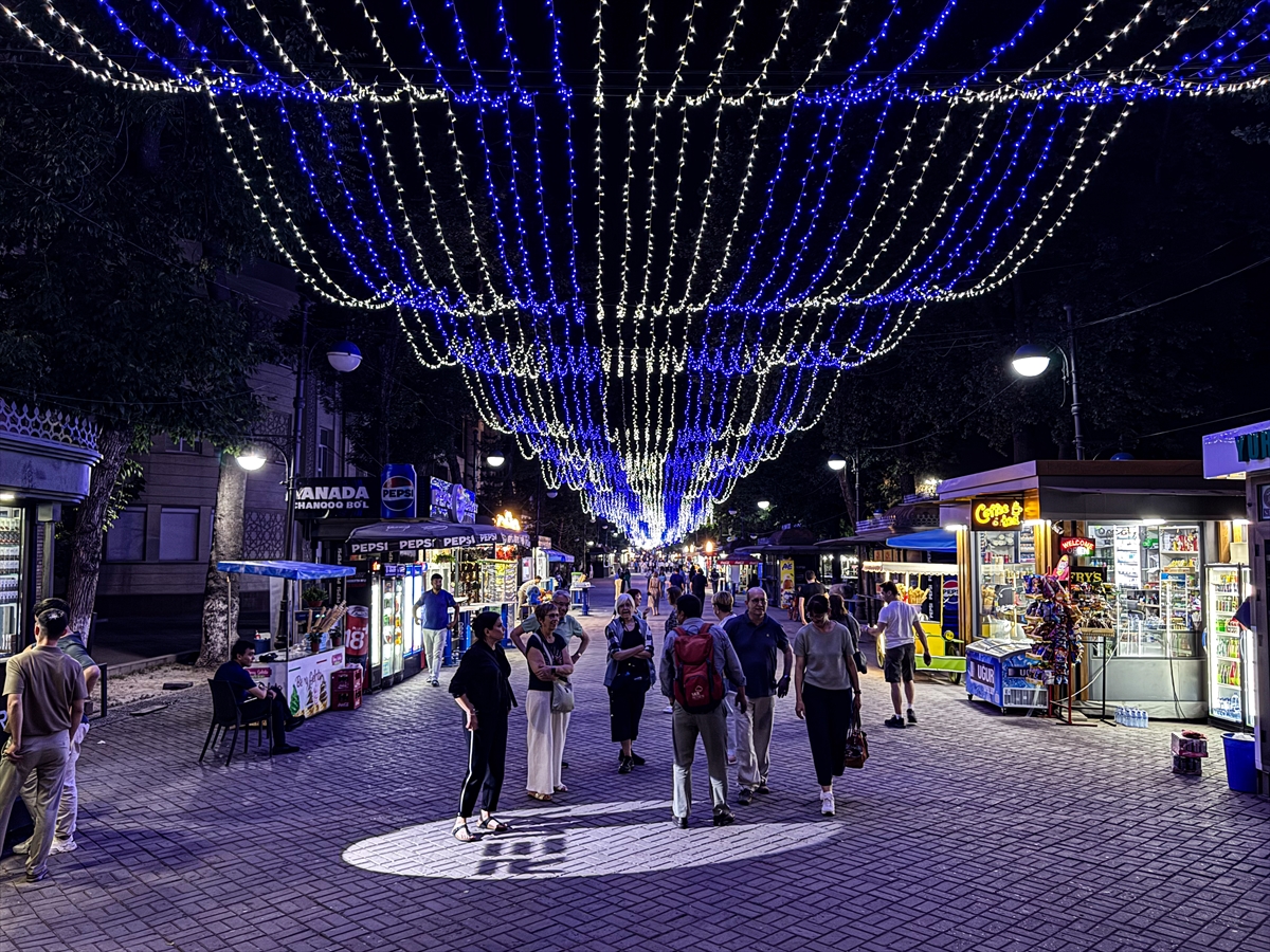 Özbekistan'nın tarihi kenti Taşkent'te günlük yaşam