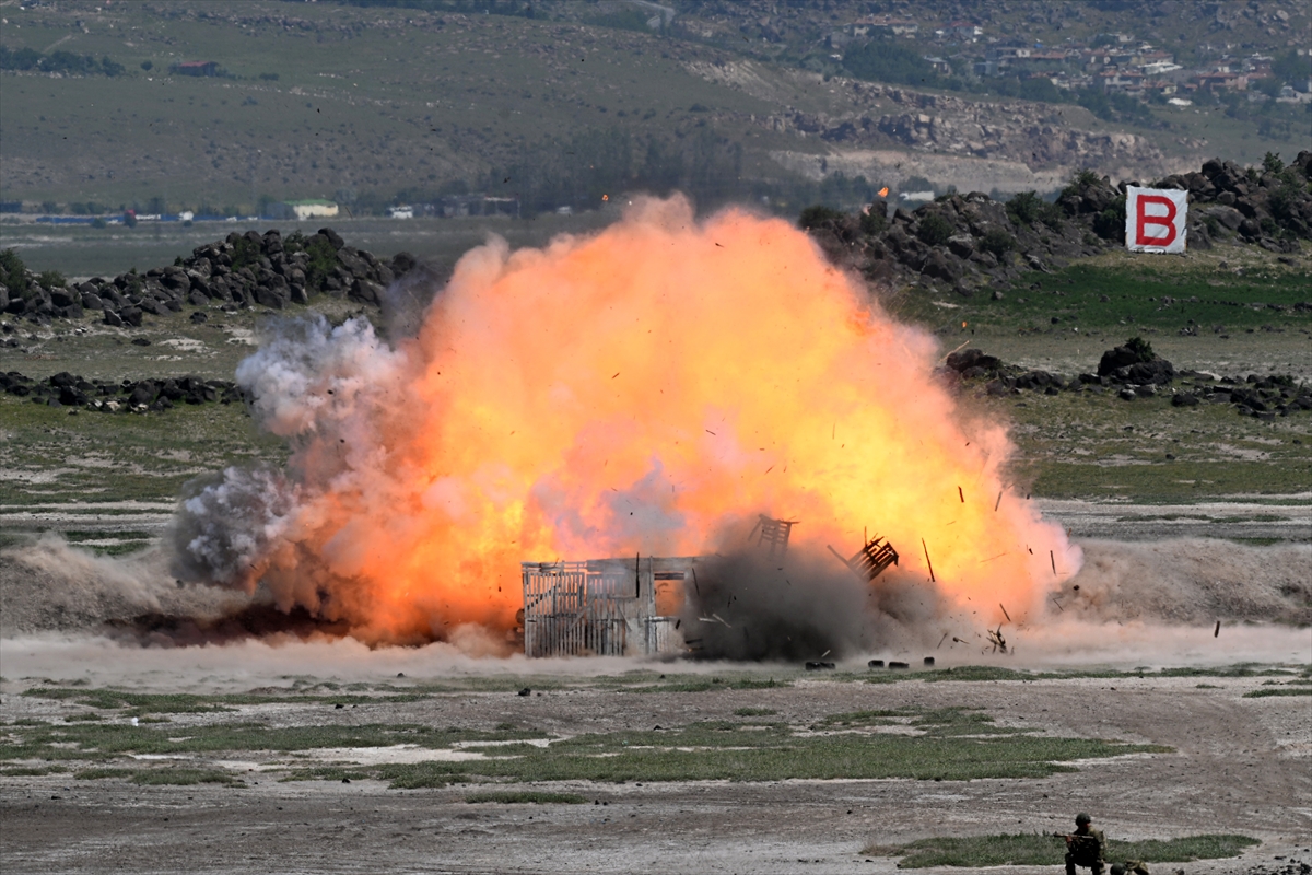 Mehmetçik 'Erciyes-2025' Tatbikatı'nda hünerlerini sergiledi