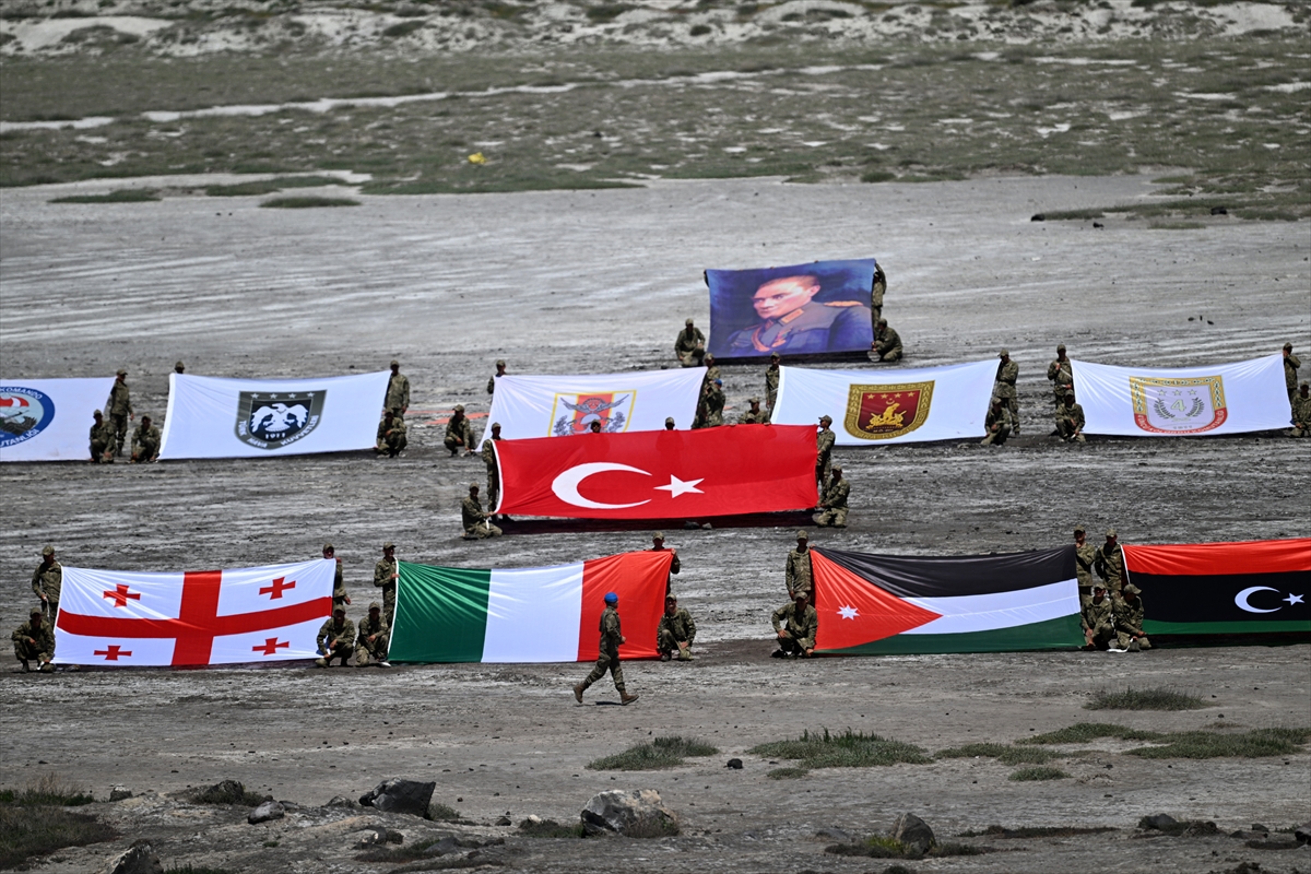 Mehmetçik 'Erciyes-2025' Tatbikatı'nda hünerlerini sergiledi