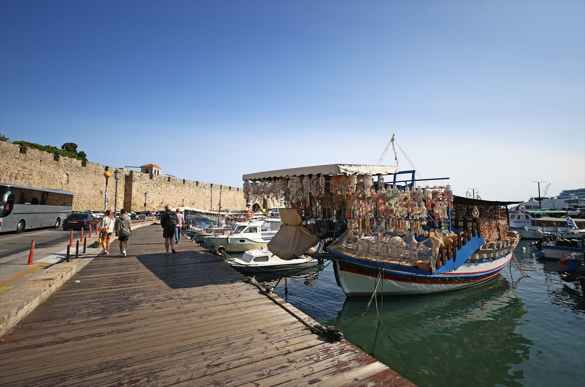 Rodos'taki Osmanlı mirası zamana direniyor