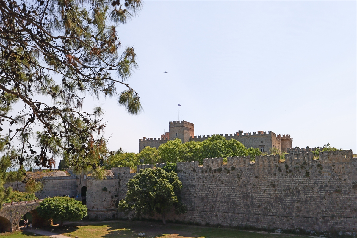 Rodos'taki Osmanlı mirası zamana direniyor