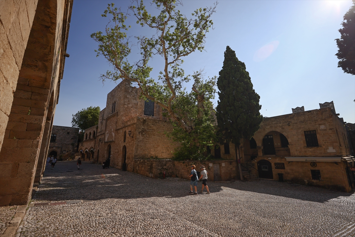 Rodos'taki Osmanlı mirası zamana direniyor