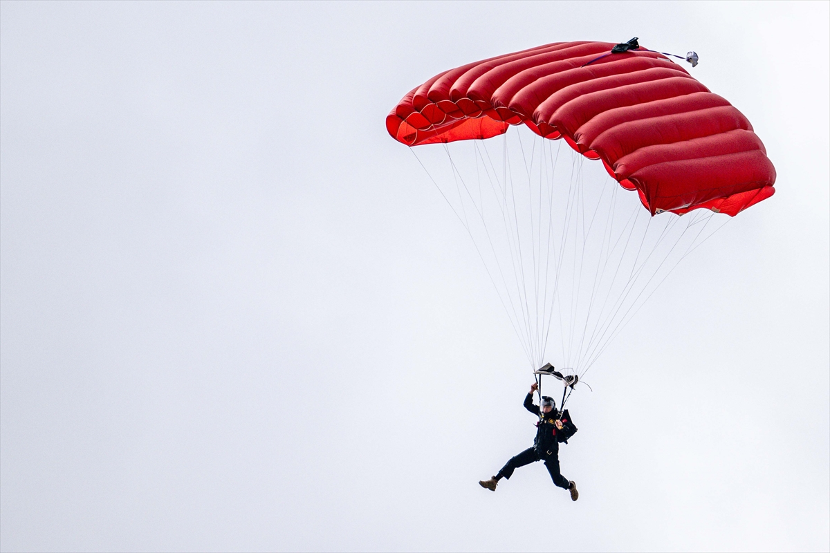JÖAK keskin nişancılarının gökyüzünden suya nefes kesen görevi