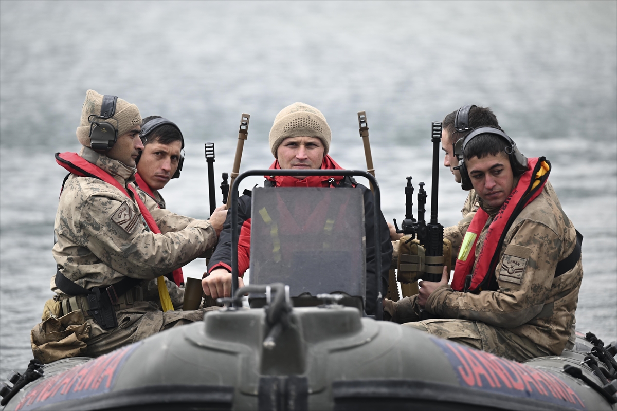 JÖAK keskin nişancılarının gökyüzünden suya nefes kesen görevi