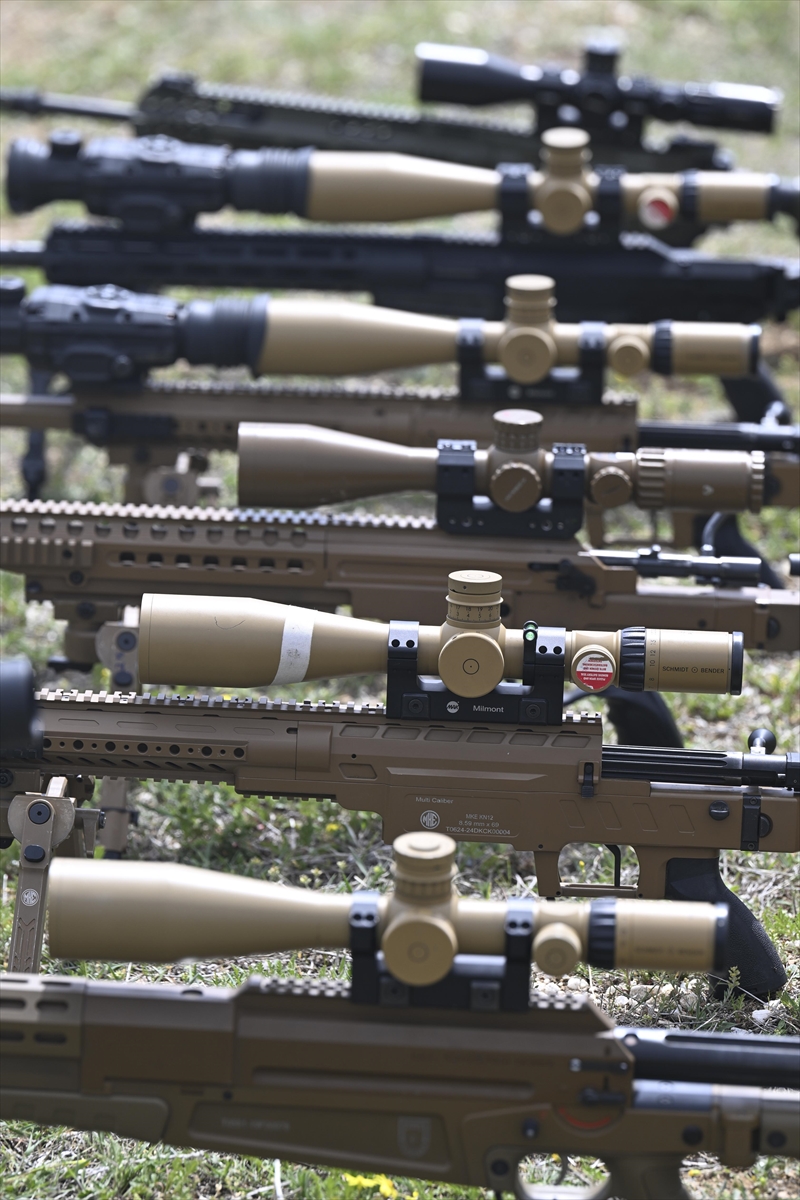 JÖAK keskin nişancılarının gökyüzünden suya nefes kesen görevi