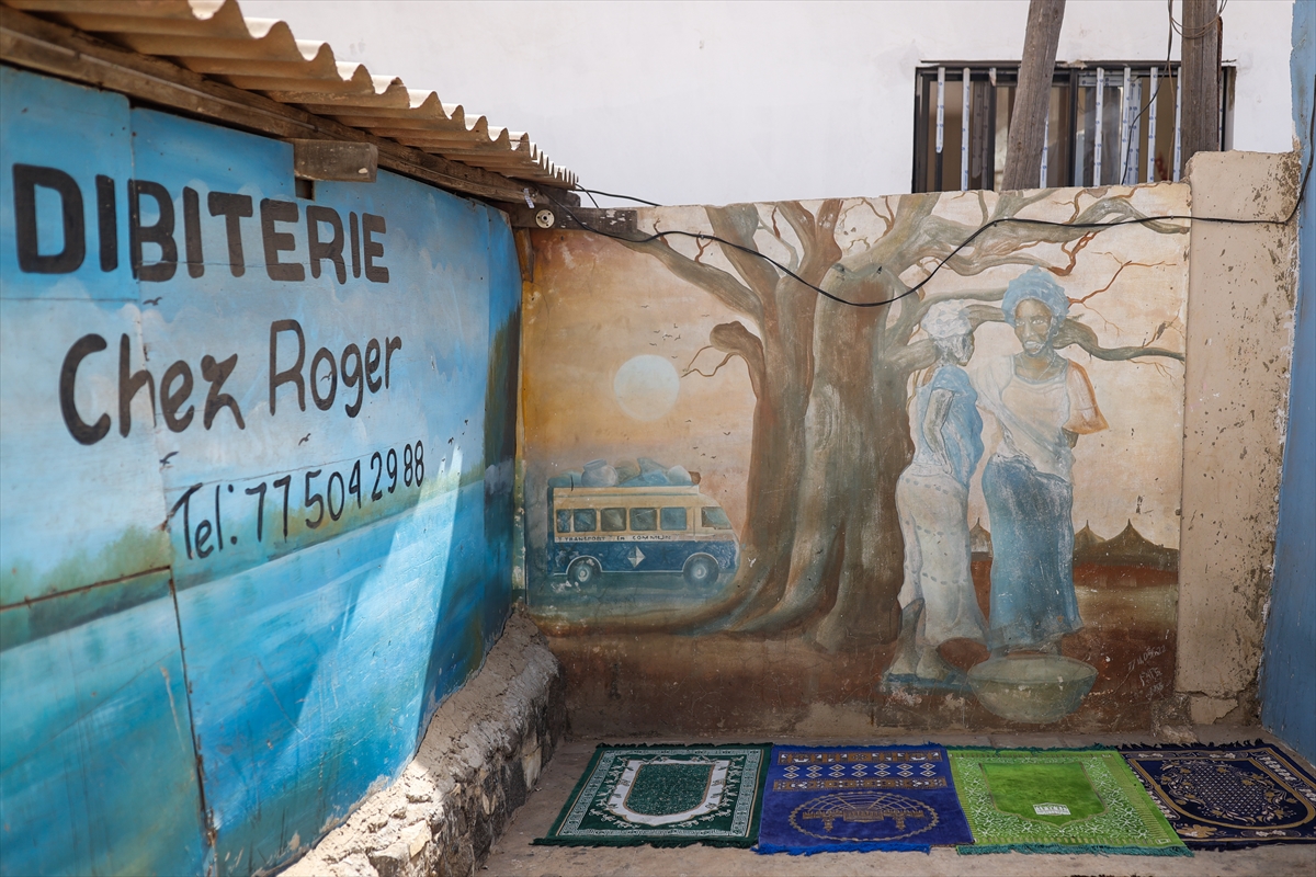 Dakar'ın renkli ve isyankar sokakları