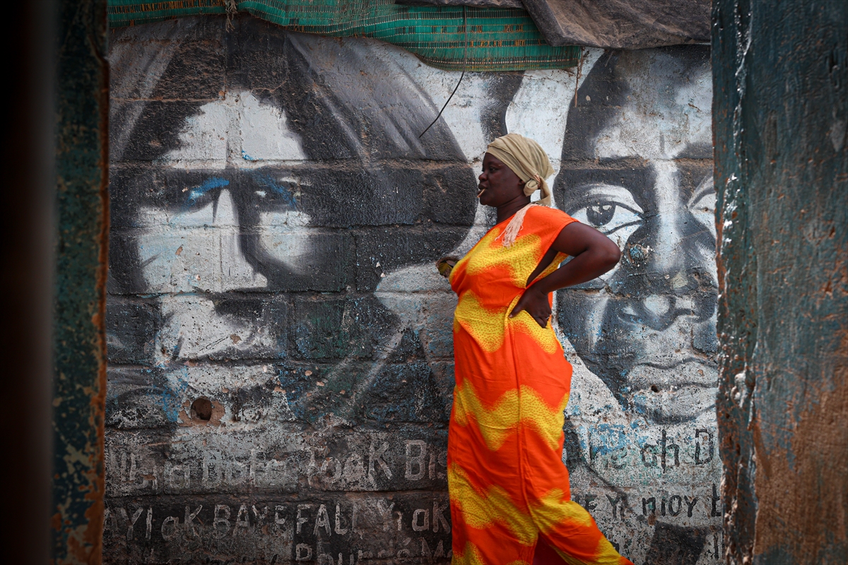 Dakar'ın renkli ve isyankar sokakları