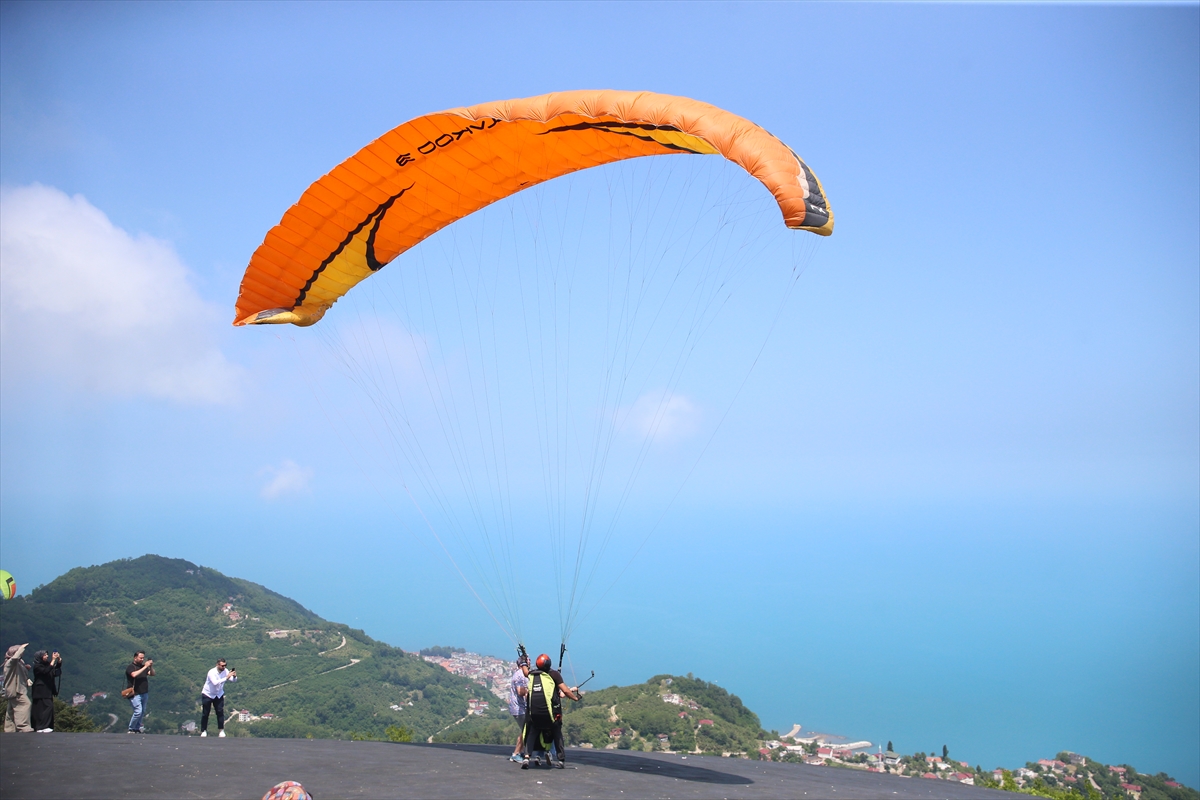 Ordu'da yamaç paraşütü heyecanı