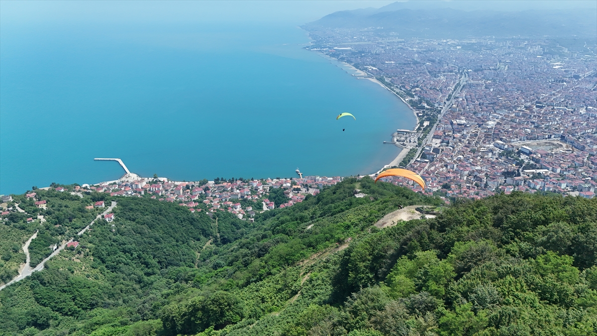 Ordu'da yamaç paraşütü heyecanı