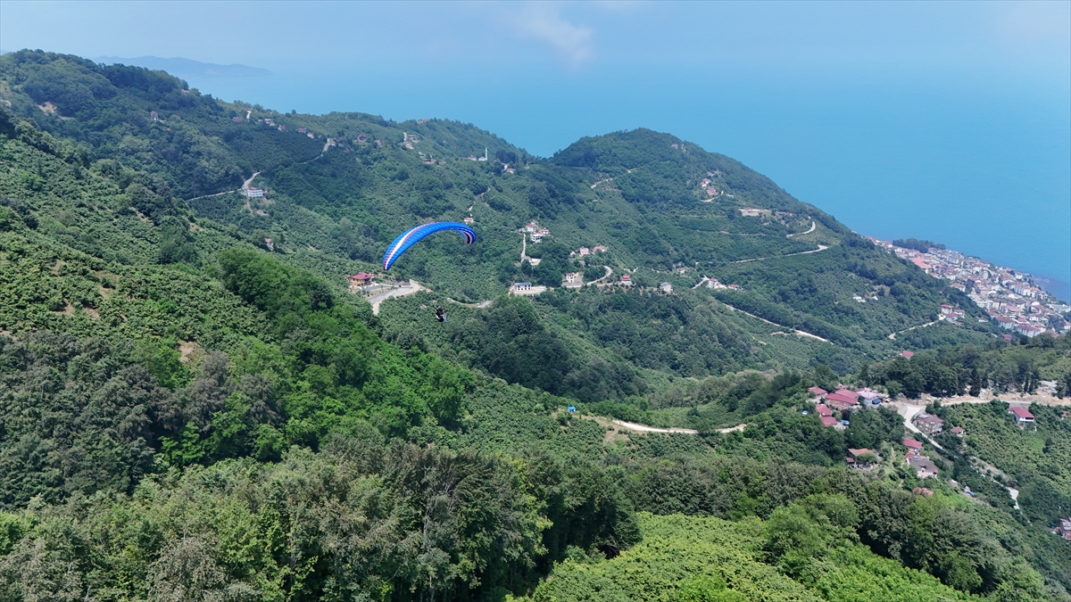 Ordu'da yamaç paraşütü heyecanı