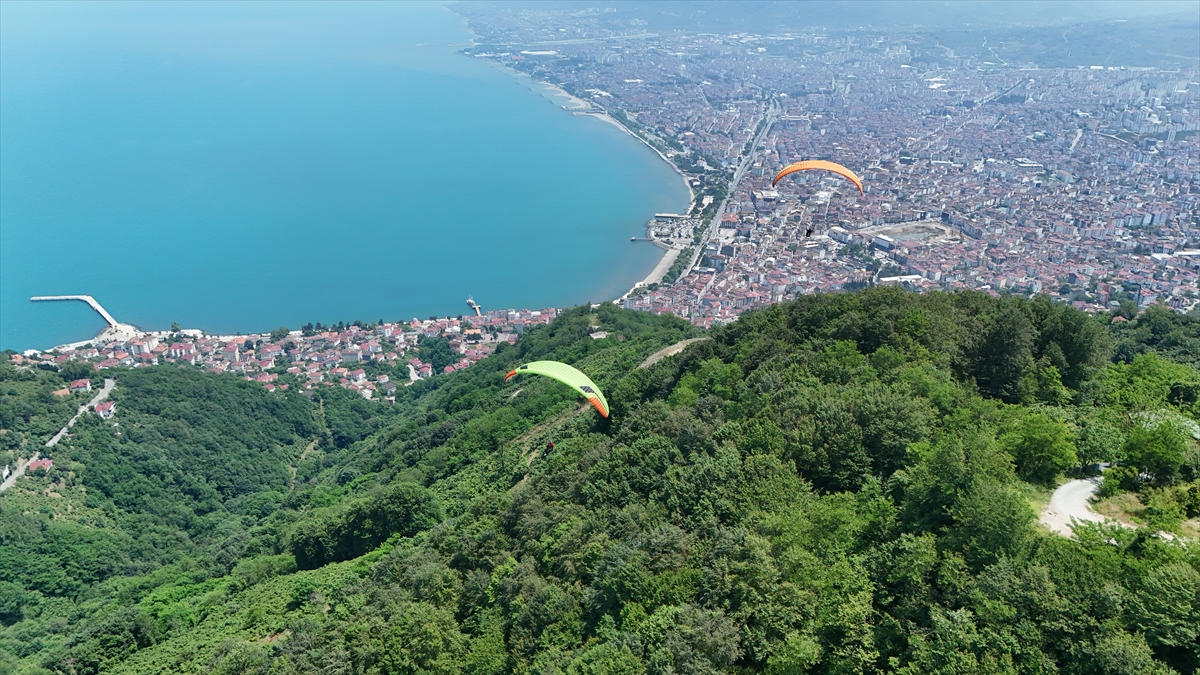 Ordu'da yamaç paraşütü heyecanı