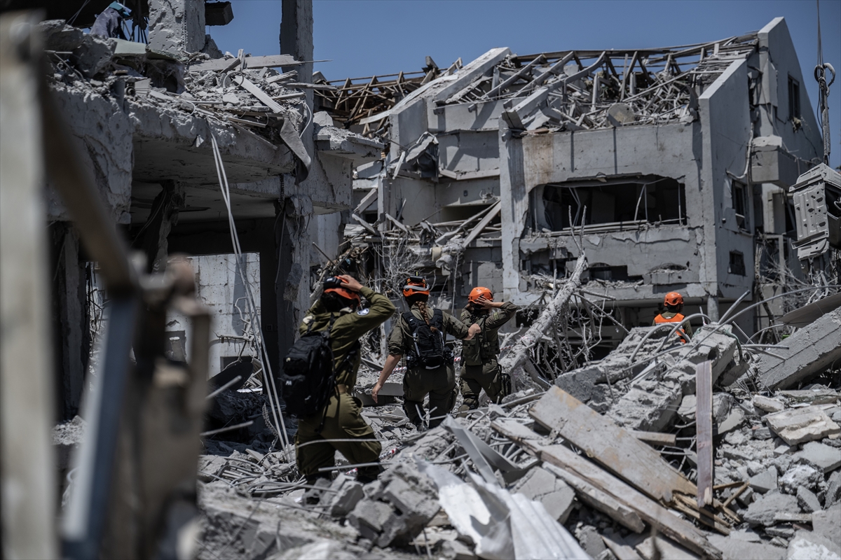 İran’ın misilleme füze atakları Tel Aviv’de hayatı felç etti