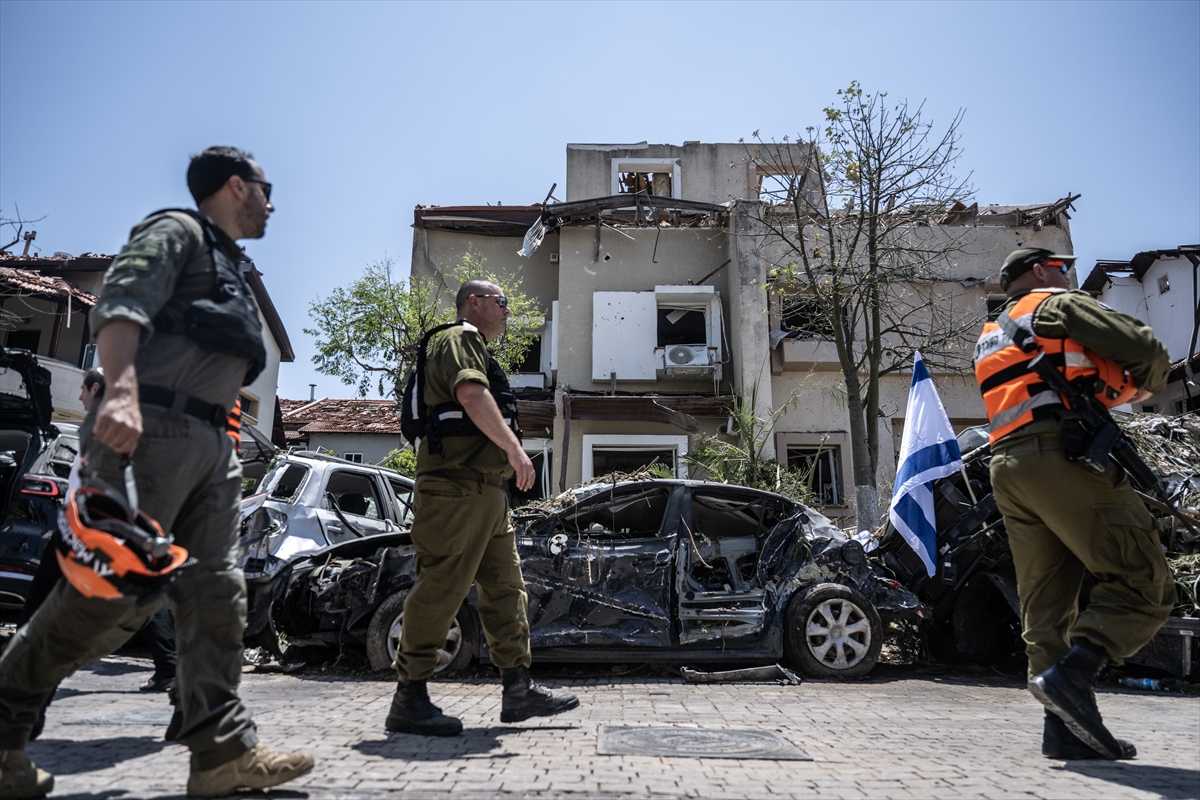 İran’ın misilleme füze atakları Tel Aviv’de hayatı felç etti