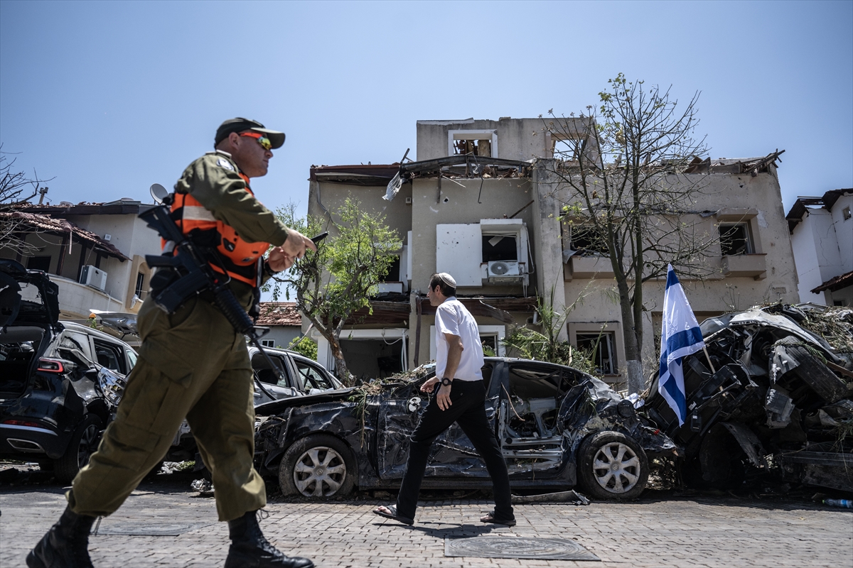 İran’ın misilleme füze atakları Tel Aviv’de hayatı felç etti