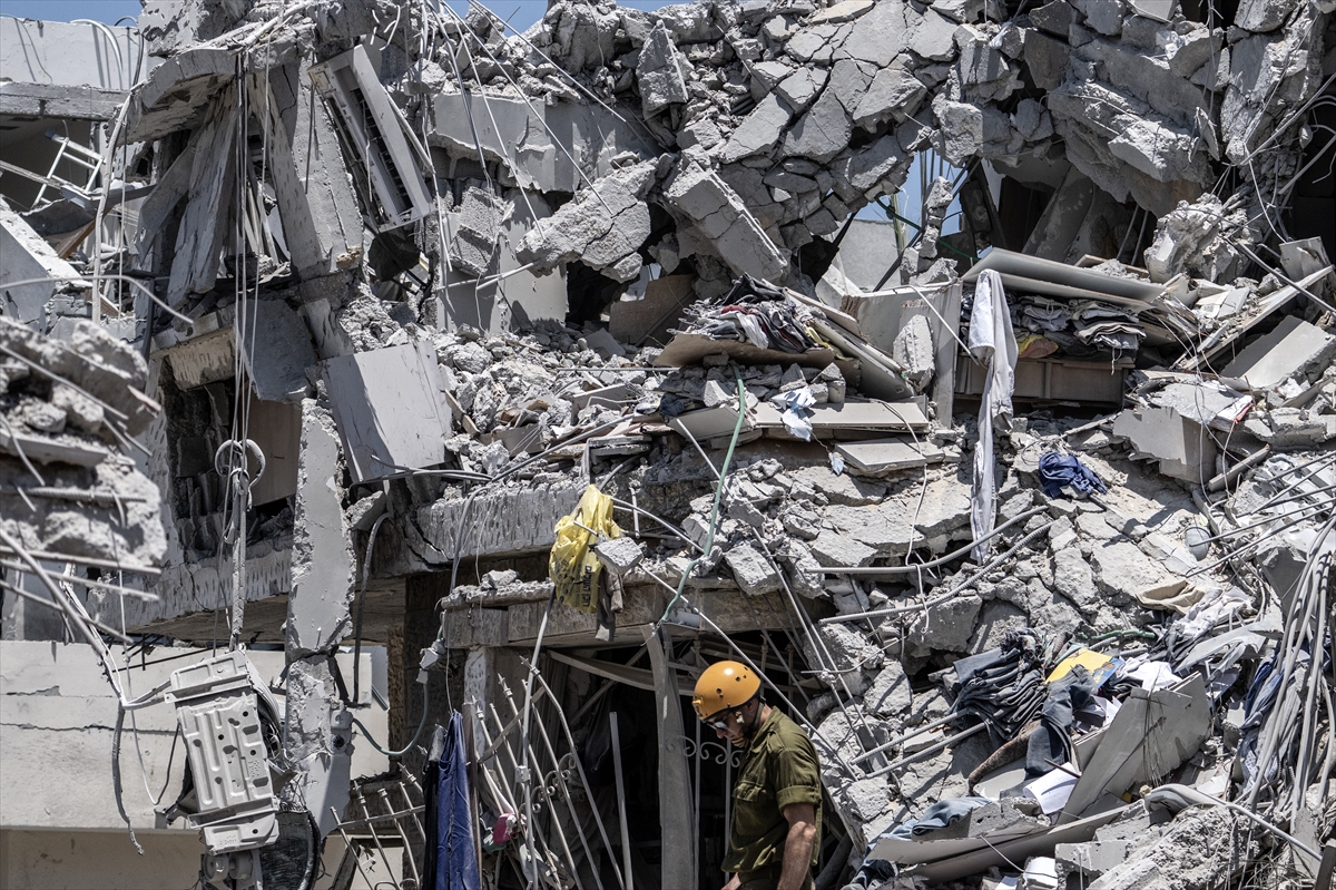 İran’ın misilleme füze atakları Tel Aviv’de hayatı felç etti