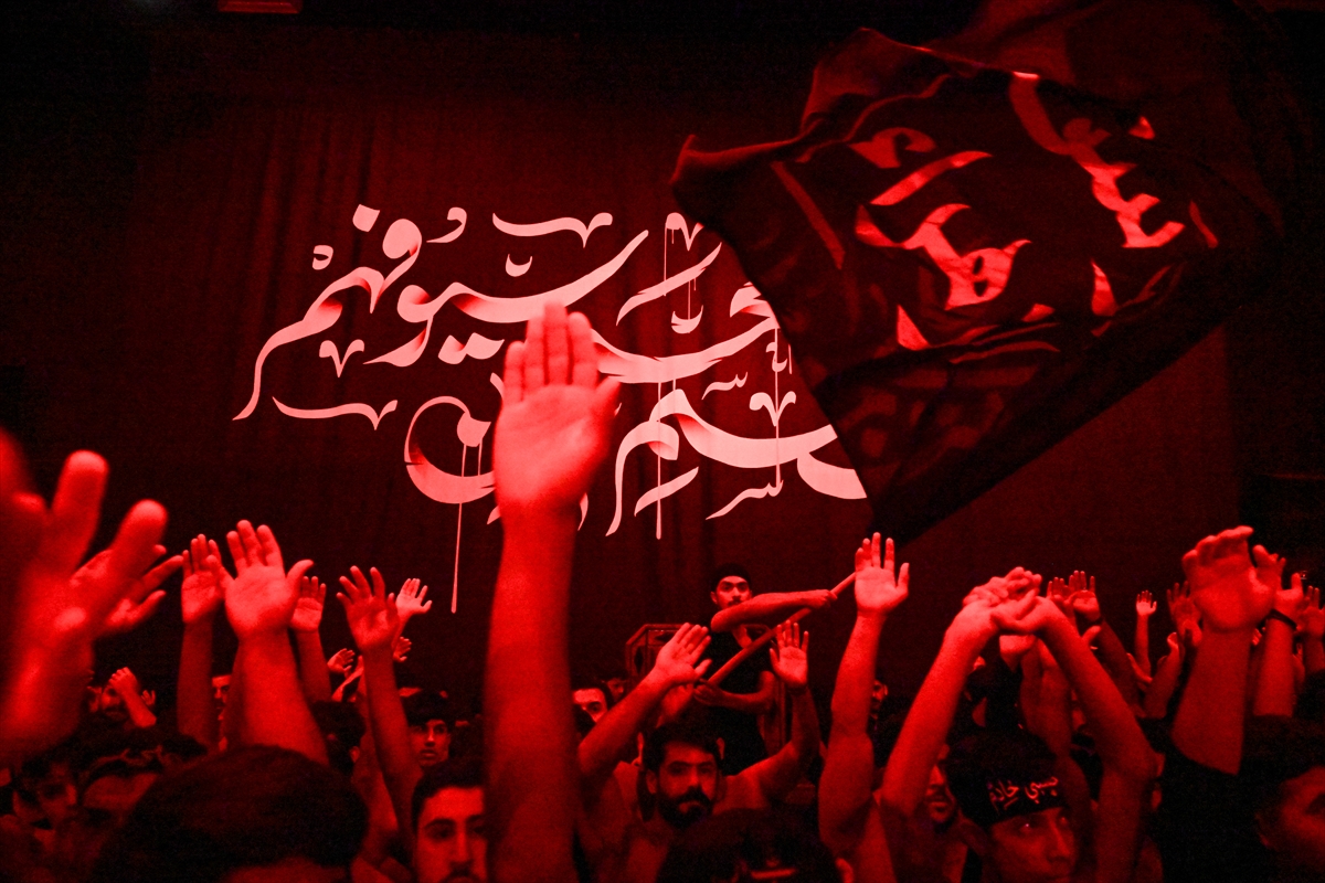 Irak'ta Hz. Hüseyin ve Kerbela Şehitleri için anma töreni