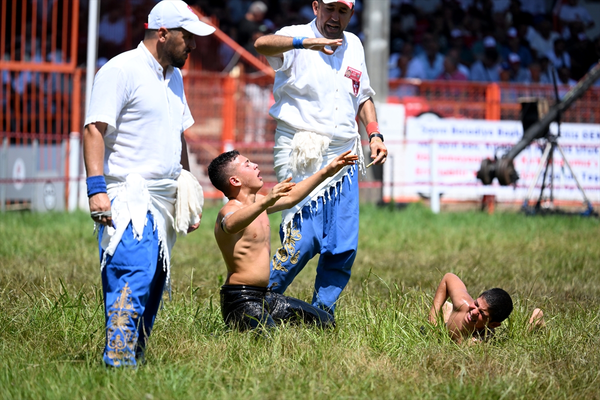 Asırlık gelenek Kırkpınar, 664. kez er meydanında güreşçilerini ağırladı