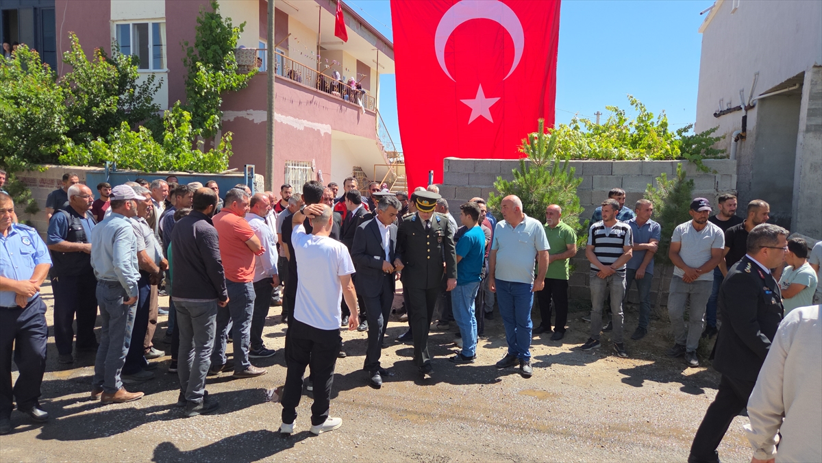 Pençe-Kilit Harekatı’nda şehit olan kahraman askerler son yolculuklarına uğurlandı