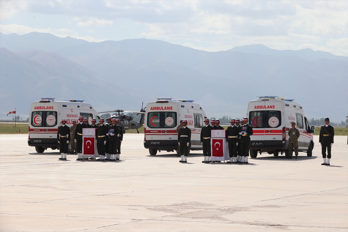 Pençe-Kilit Harekatı’nda şehit olan kahraman askerler son yolculuklarına uğurlandı