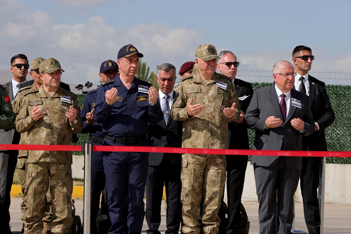 Pençe-Kilit Harekatı’nda şehit olan kahraman askerler son yolculuklarına uğurlandı
