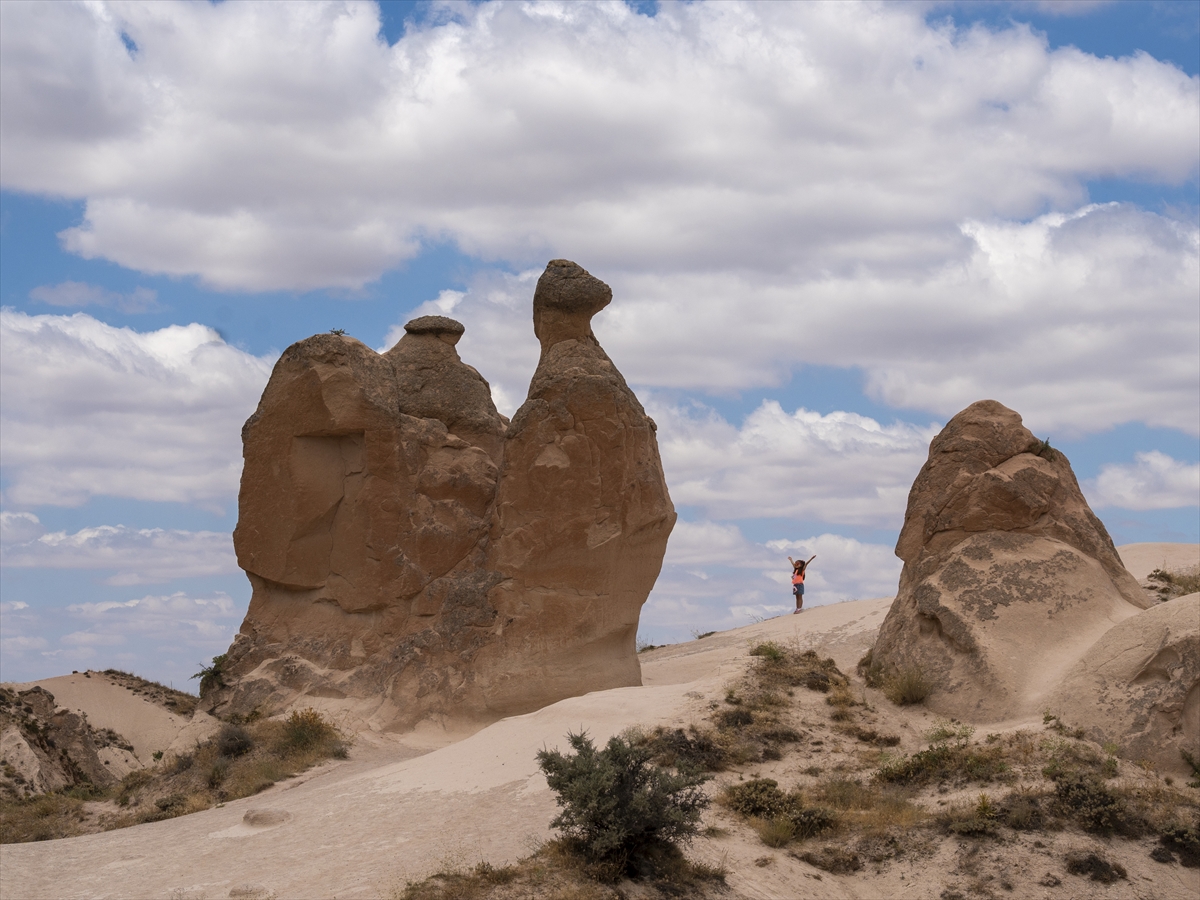 Kapadokya, gökyüzüne yükselen balonlarıyla görsel şölen sunuyor