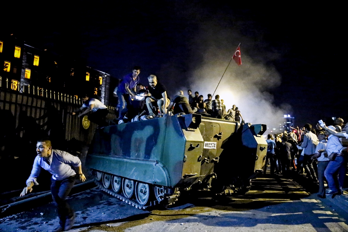 15 Temmuz: Bir milletin korkusuz mücadelesi