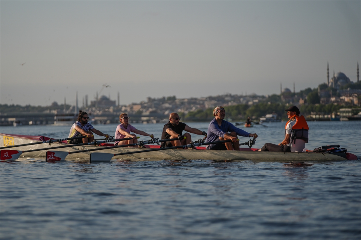 İstanbul’un kalbi Haliç'te kürek zamanı