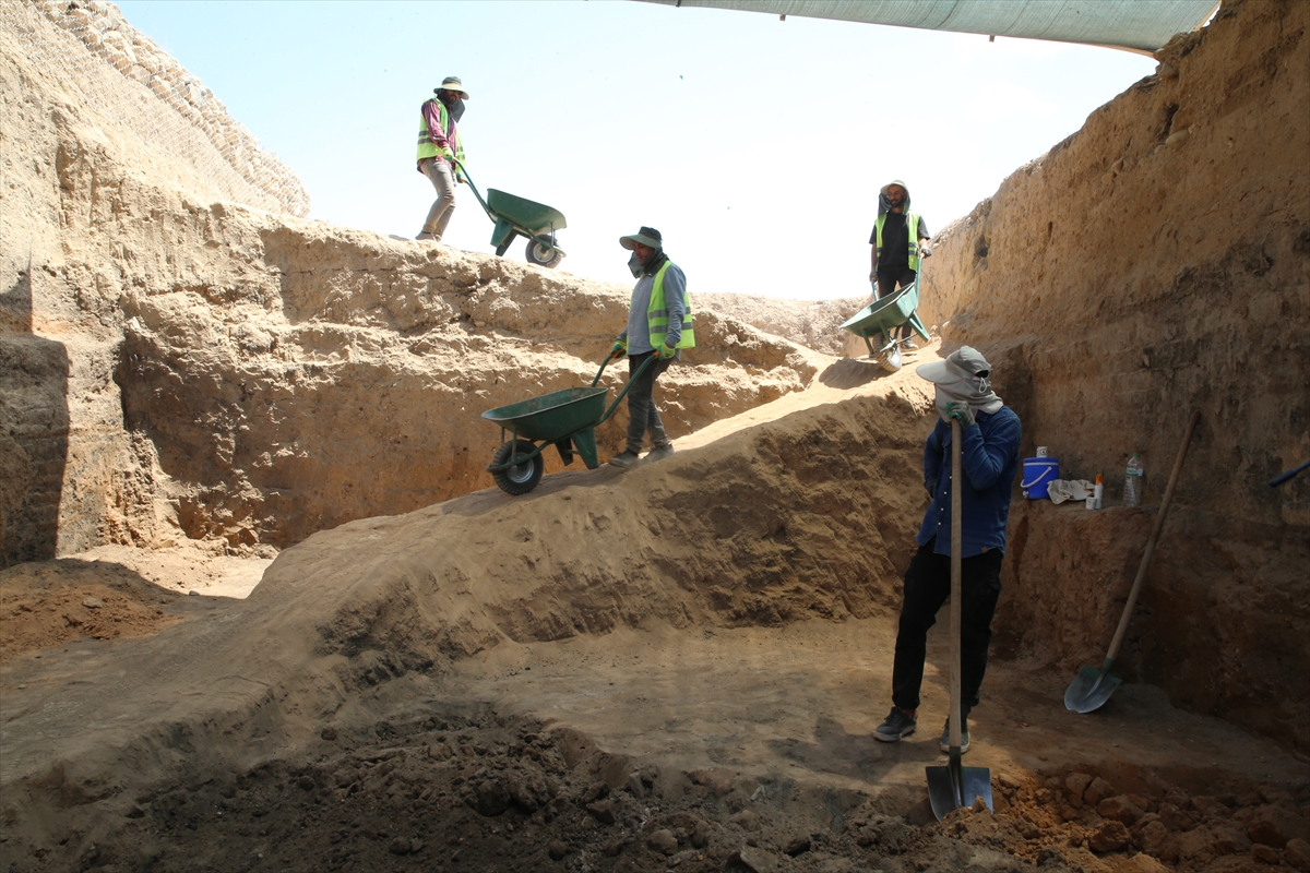 Ayanis Kalesi’nde Haldi Tapınağı’nın sırları bir bir çözülüyor