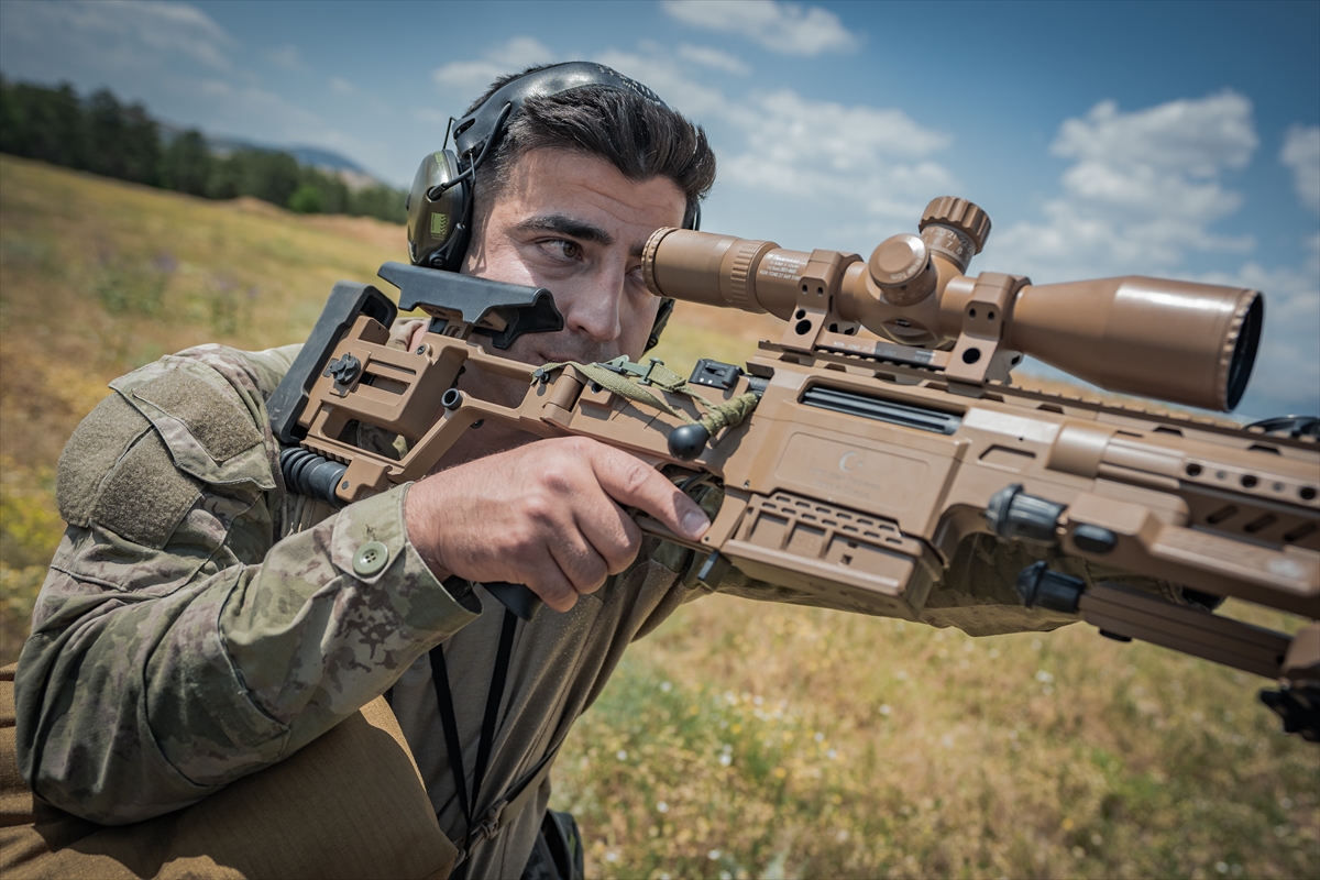 TSK'nın şampiyon keskin nişancıları, zorlu eğitimlerle göreve hazırlanıyor