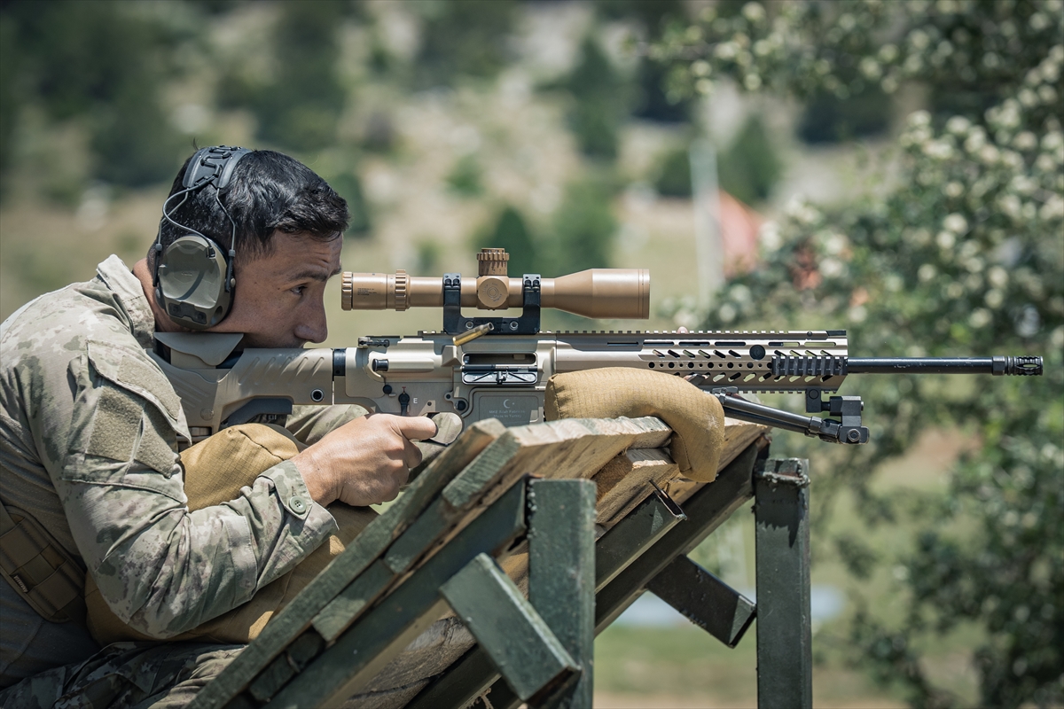 TSK'nın şampiyon keskin nişancıları, zorlu eğitimlerle göreve hazırlanıyor