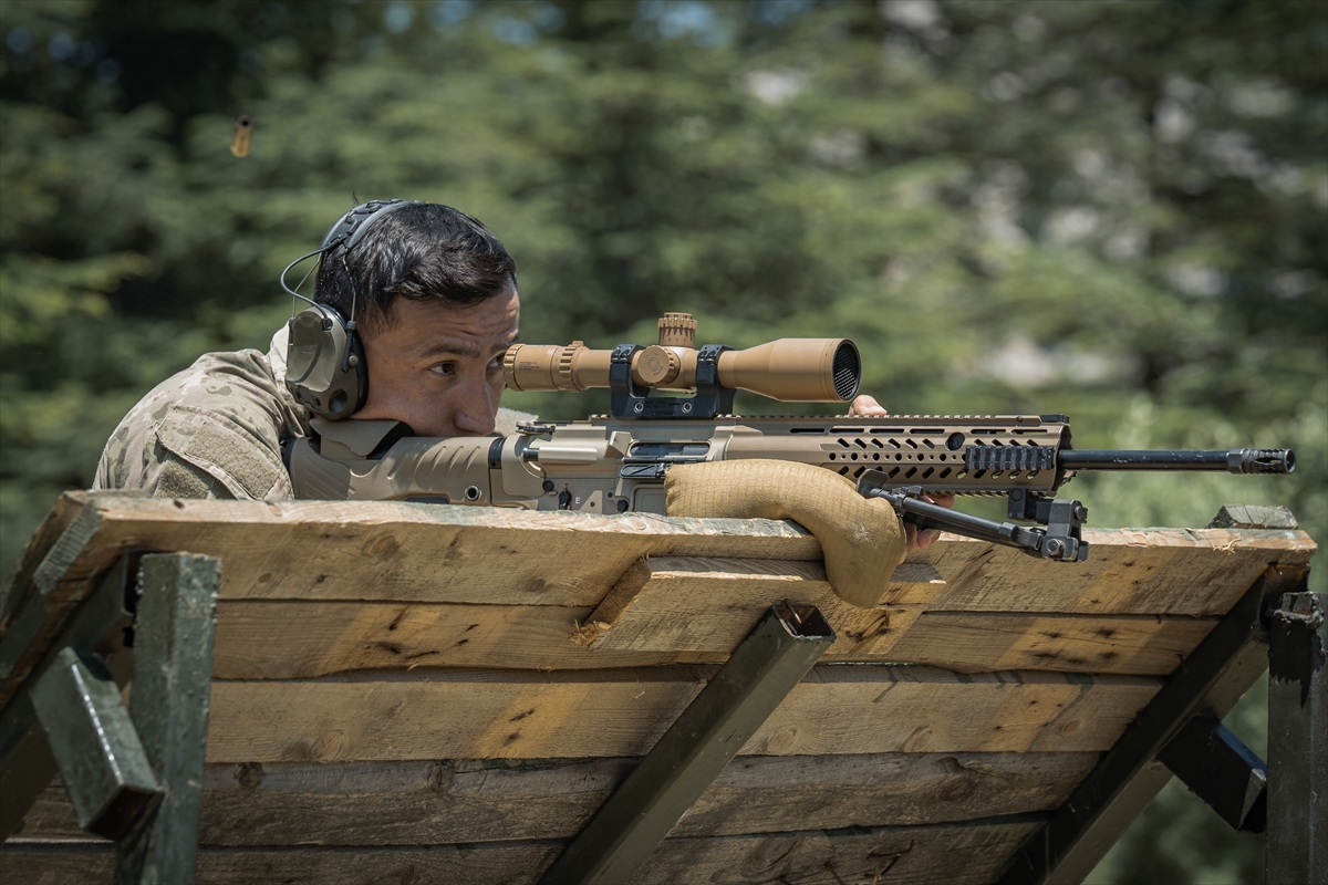 TSK'nın şampiyon keskin nişancıları, zorlu eğitimlerle göreve hazırlanıyor