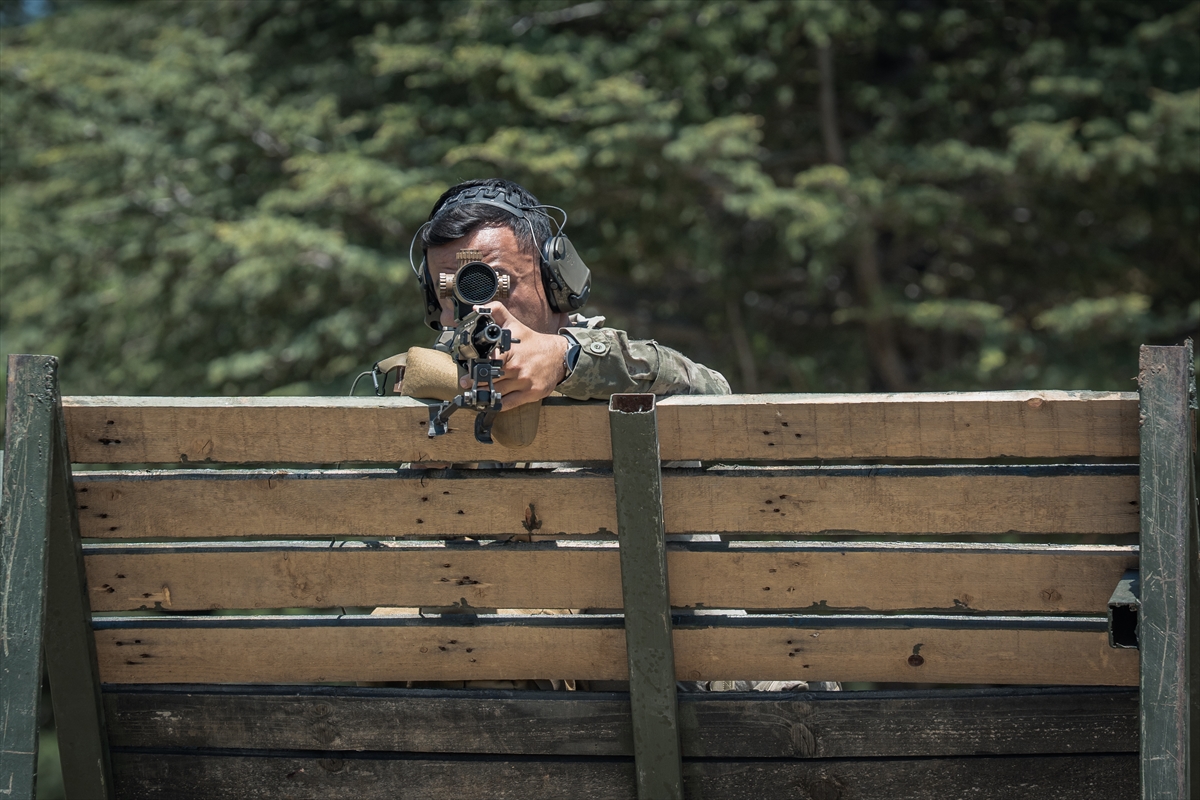 TSK'nın şampiyon keskin nişancıları, zorlu eğitimlerle göreve hazırlanıyor