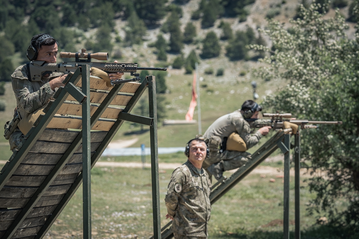 TSK'nın şampiyon keskin nişancıları, zorlu eğitimlerle göreve hazırlanıyor