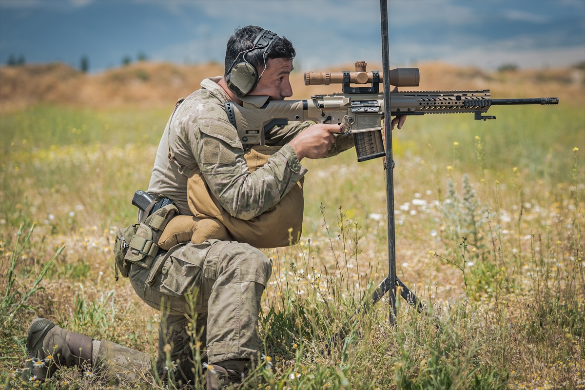TSK'nın şampiyon keskin nişancıları, zorlu eğitimlerle göreve hazırlanıyor